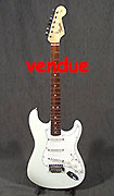 D8752 Fender Stratocaster American Vintage 65