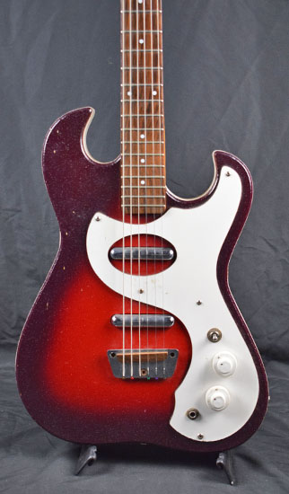 Silvertone Amp in Case