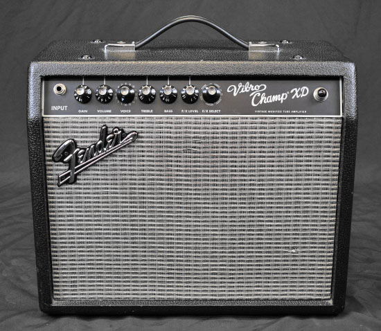 FENDER VIBRO CHAMP XD
