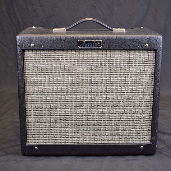 FENDER BLUES JUNIOR IV