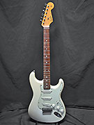 FENDER STRATOCASTER VINTAGE SERIE